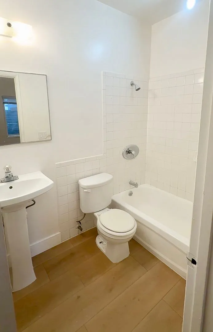 185 Athol Avenue — Photo 3