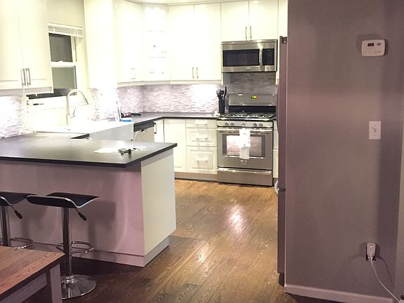 2nd image of 724 Jeannine Ct