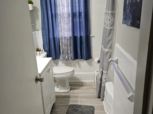 18 Median Pl, Portsmouth, VA 23701