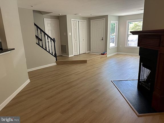 3rd image of 7859 Apache Ridge Ct