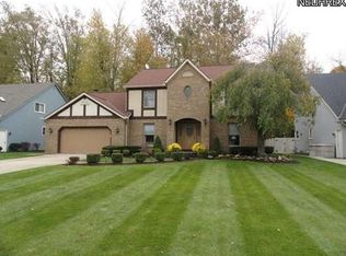 5521 Quail Run, North Olmsted, OH 44070