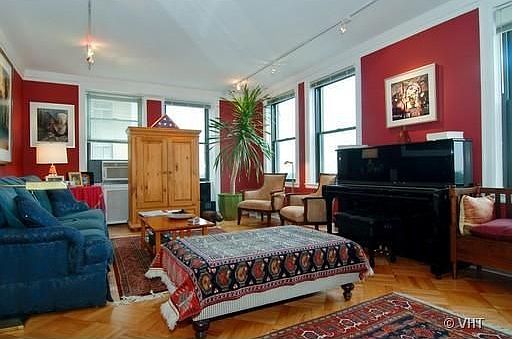 3rd image of 2052 N Lincoln Park W APT 701