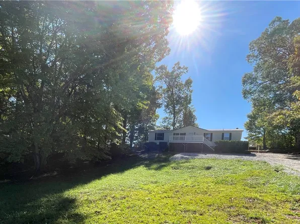 129 Dianne Dr, Norris, SC 29667