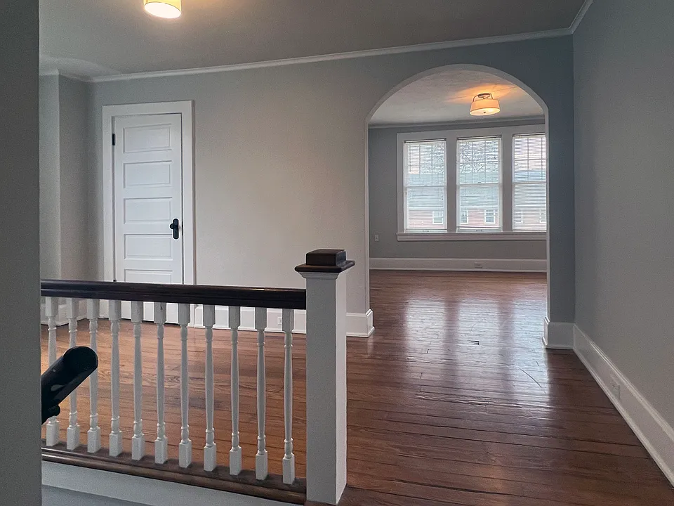 458 E Maxwell St #2