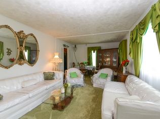 612 N Webster Cir E, Kankakee, IL 60901