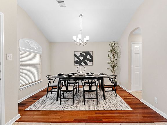 2nd image of 7814 LACEY OAK CV