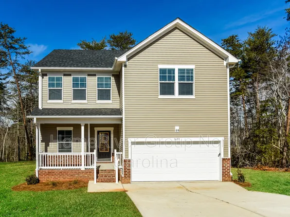 1651 Nicholas Way, Hickory, NC 28602