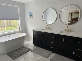22694 Lamoreaux Landing Sq, Ashburn, VA 20148