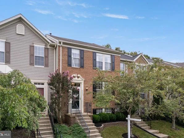 8538 Pine Meadows Dr, Odenton, MD 21113