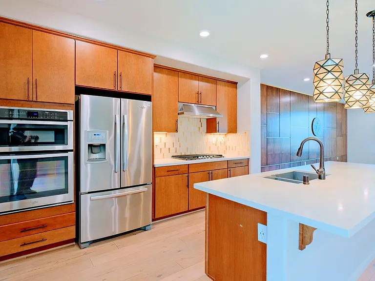 7006 Stags Leap Ln — Photo 5