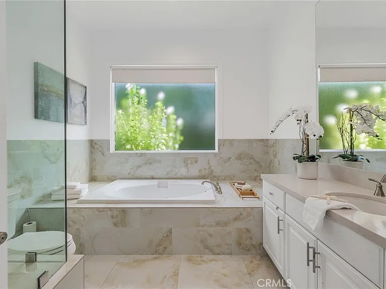 16459 Otsego St — Photo 38