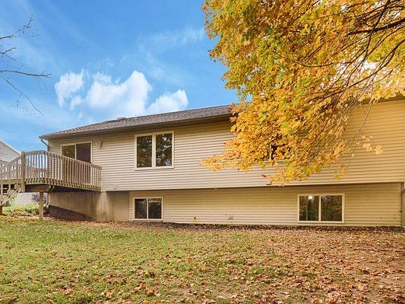 4th image of 14890 Treevalley Dr NE