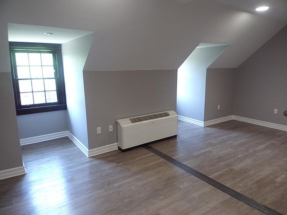 2nd image of 70 Harvard Pl #305