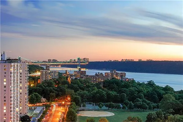 Sold by Exclusive Properties Sotheby's International Realty | media 28