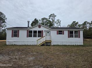 17501 Azalea St, Fountain, FL 32438