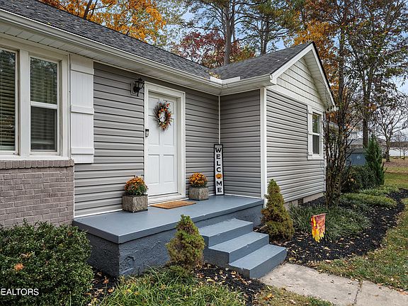 3rd image of 5534 Stonycroft Ln