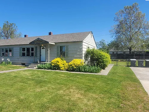 326 Douglass Ave Photo 1