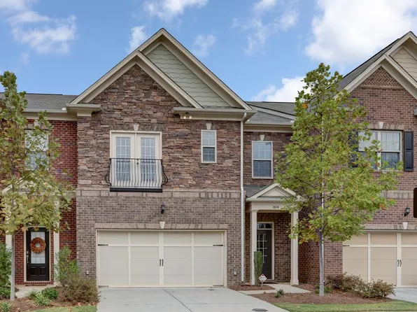 104 Wellington Trce, Sandy Springs, GA 30328