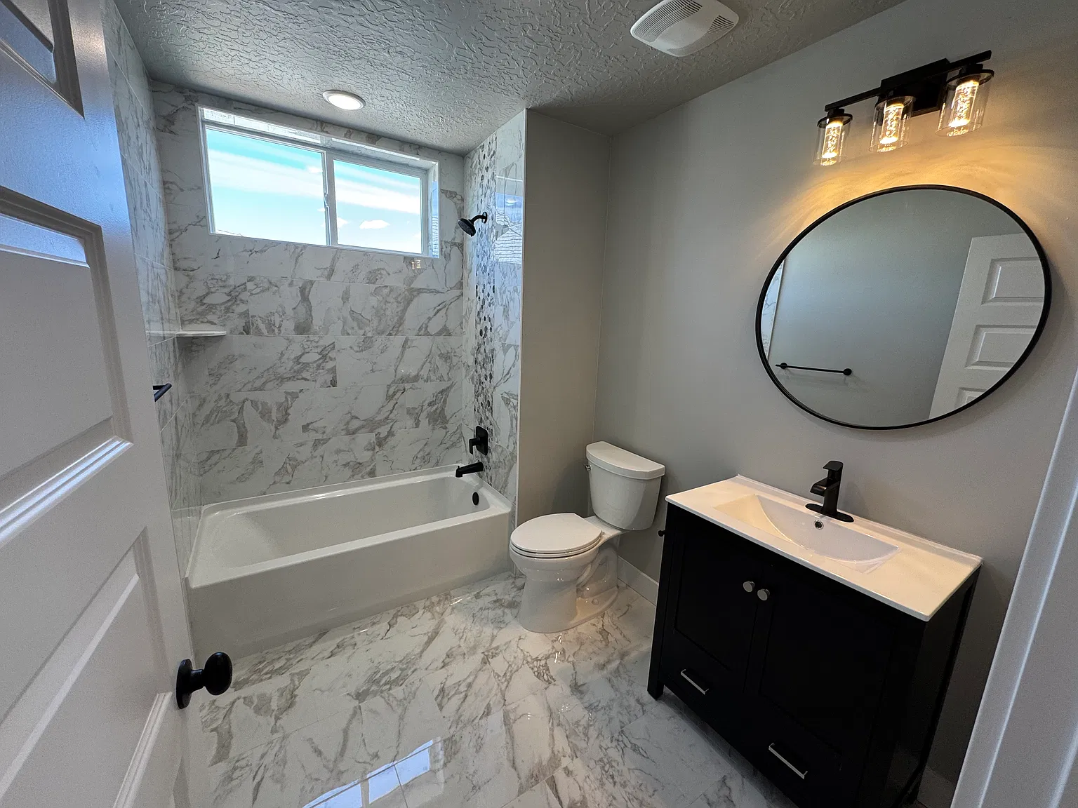 854 Crystal Dr — Photo 3