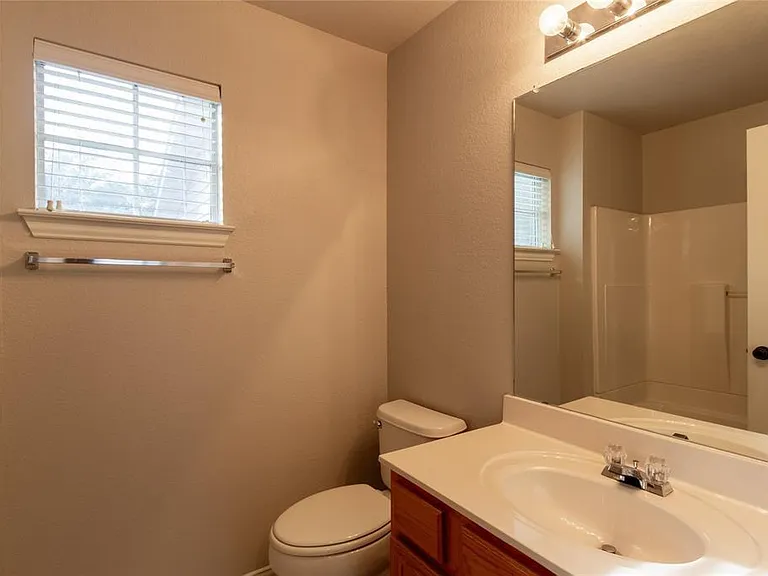 10008 Dryden Ln — Photo 18