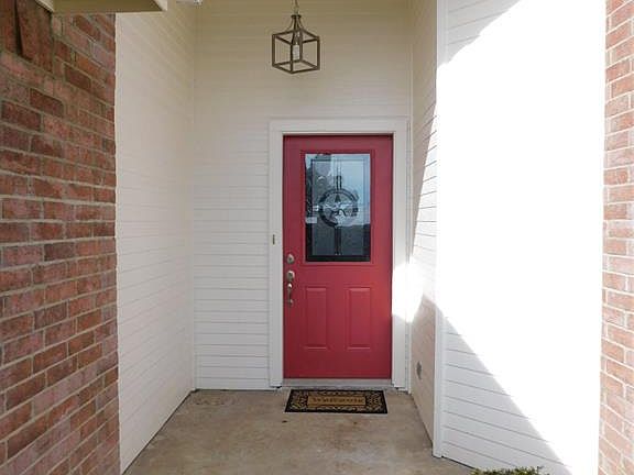 5th image of 217 California Dr