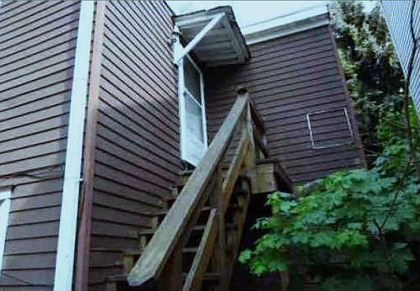 2nd image of 3002 Mullins St