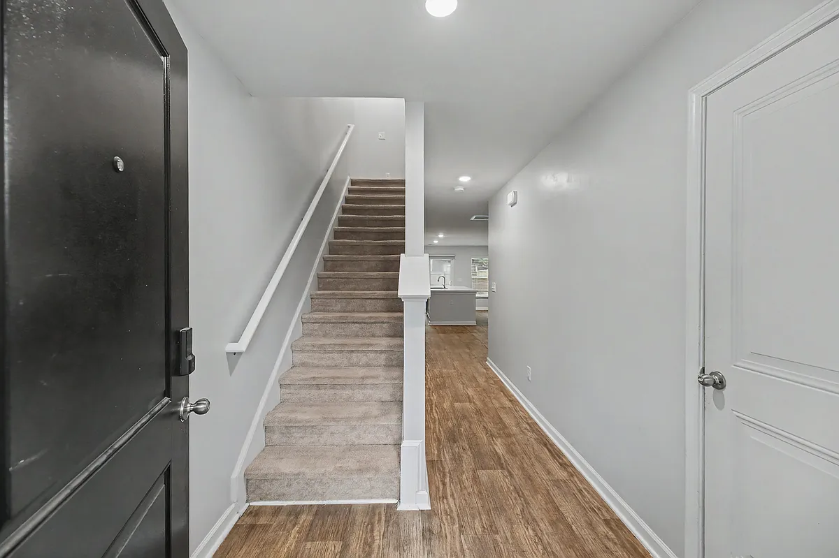 Entrance - 4609 N Palm View Cir
