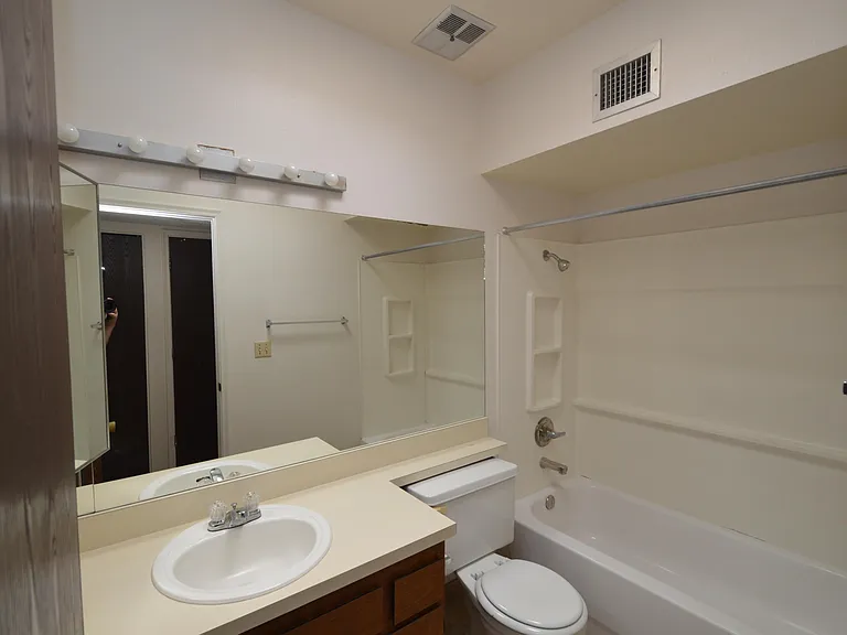 731 S Pantano Pkwy — Photo 9