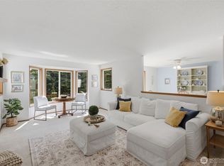 20617 28th Ave W APT D2, Lynnwood, WA 98036