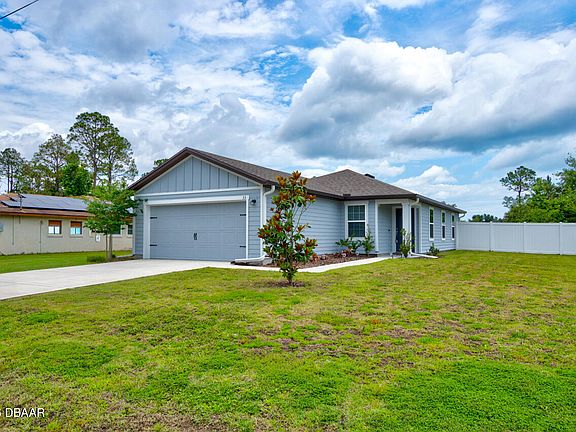 3rd image of 33 Pine Croft Ln