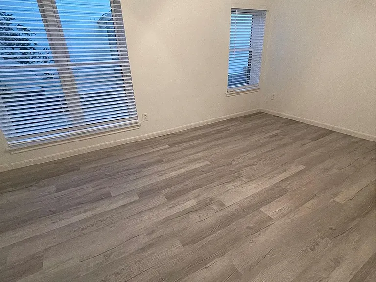 8299 Cambridge St #102 — Photo 7