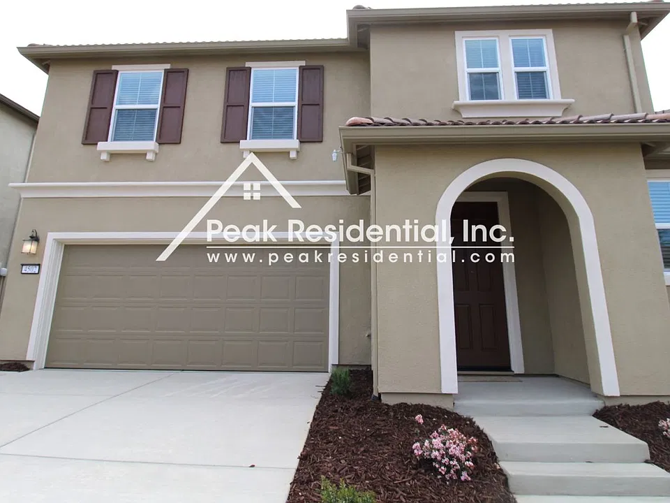 4502 Gray Lodge Loop