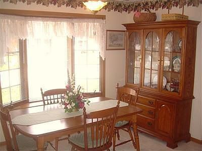 5th image of 6781 Willow Creek Dr
