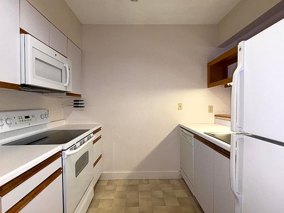 4th image of 53 Lyme Road #5