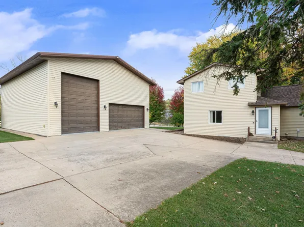 1130 E School St, Owatonna, MN 55060