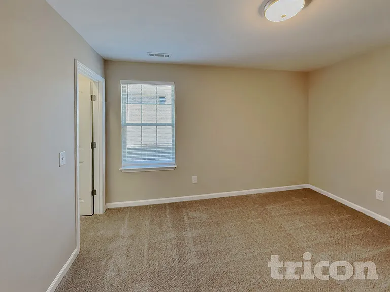 1080 Paddock Park Cir — Photo 8