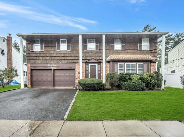 27 Broadfield Place, Glen Cove, NY 11542