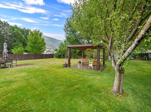 2425 E View Dr, South Weber, UT 84405