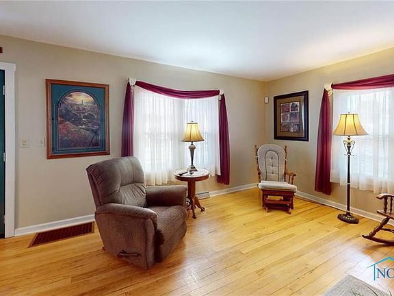 3rd image of 43 Kensington Ave