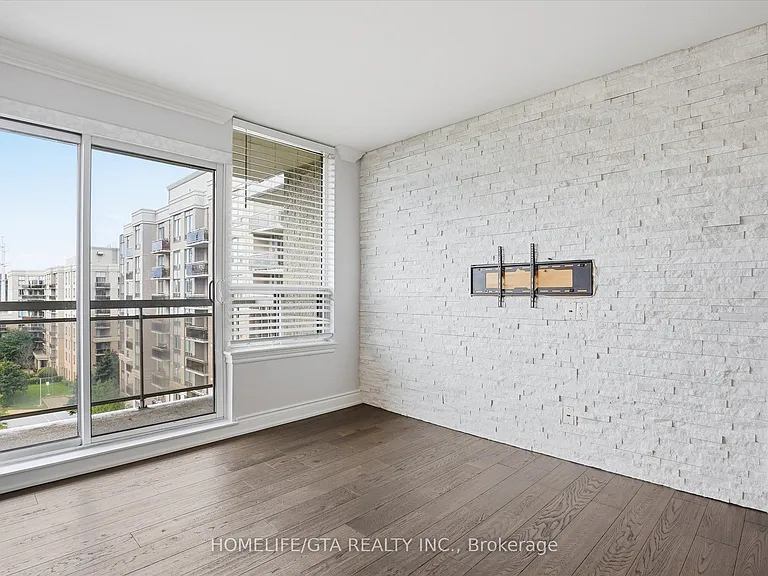 1720 Eglinton Ave E #821 — Photo 12
