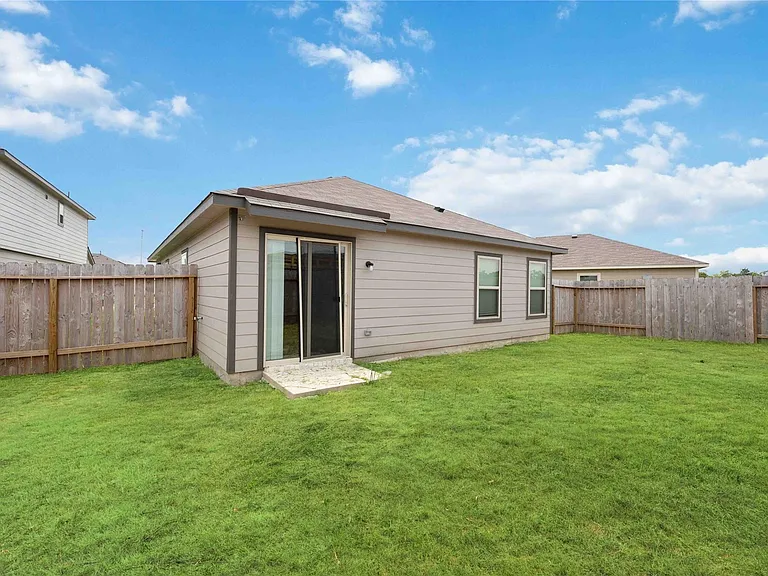 7907 Hollow Root Ln — Photo 23