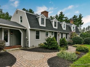 32 Field Rd, Falmouth, ME 04105