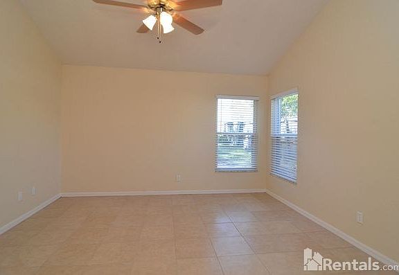 5th image of 9318 N Oakleaf Ave