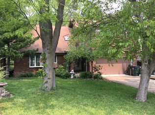 652 Lomond Dr, Mundelein, IL