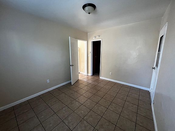 5th image of 2124 N Sierra Way