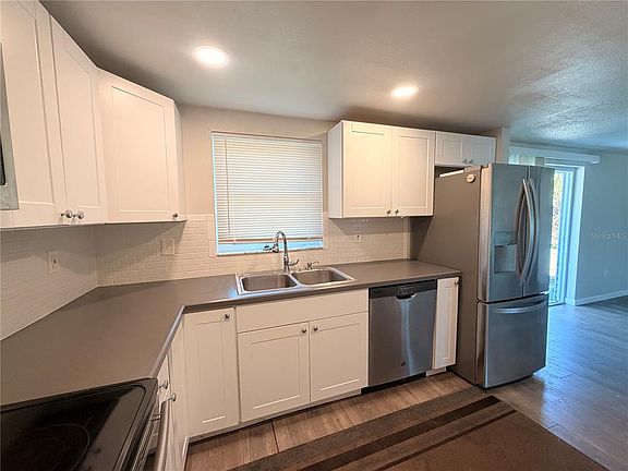 2nd image of 9235 Crabtree Ln
