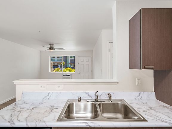 5th image of 58 Kihalani St Unit 1101