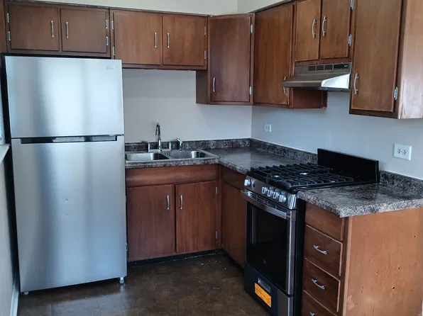 423 Lincoln Ave, Fox River Grove, IL 60021