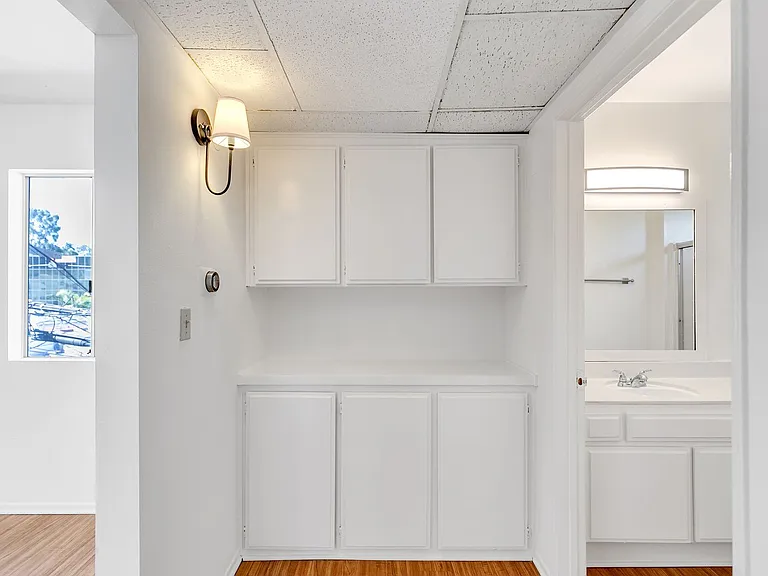14455 Dickens St — Photo 17