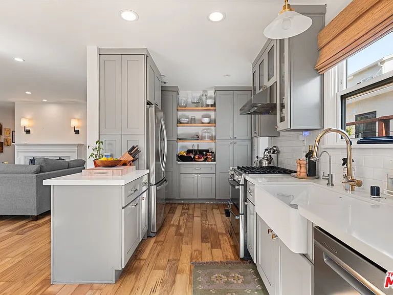 7560 McConnell Ave — Photo 6